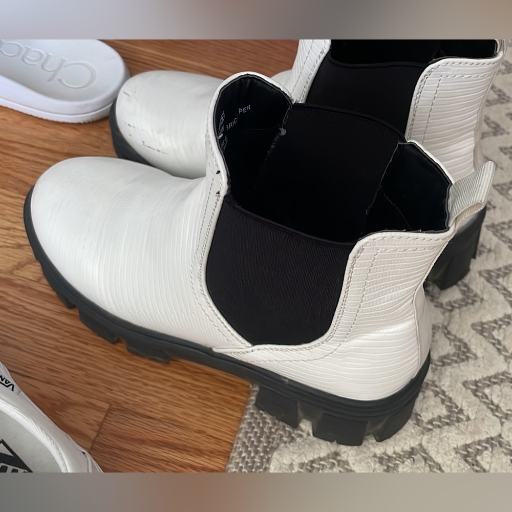 WHITE COMBAT BOOTS SIZE 7